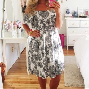 Chicwish Black & White Floral Dress S/M